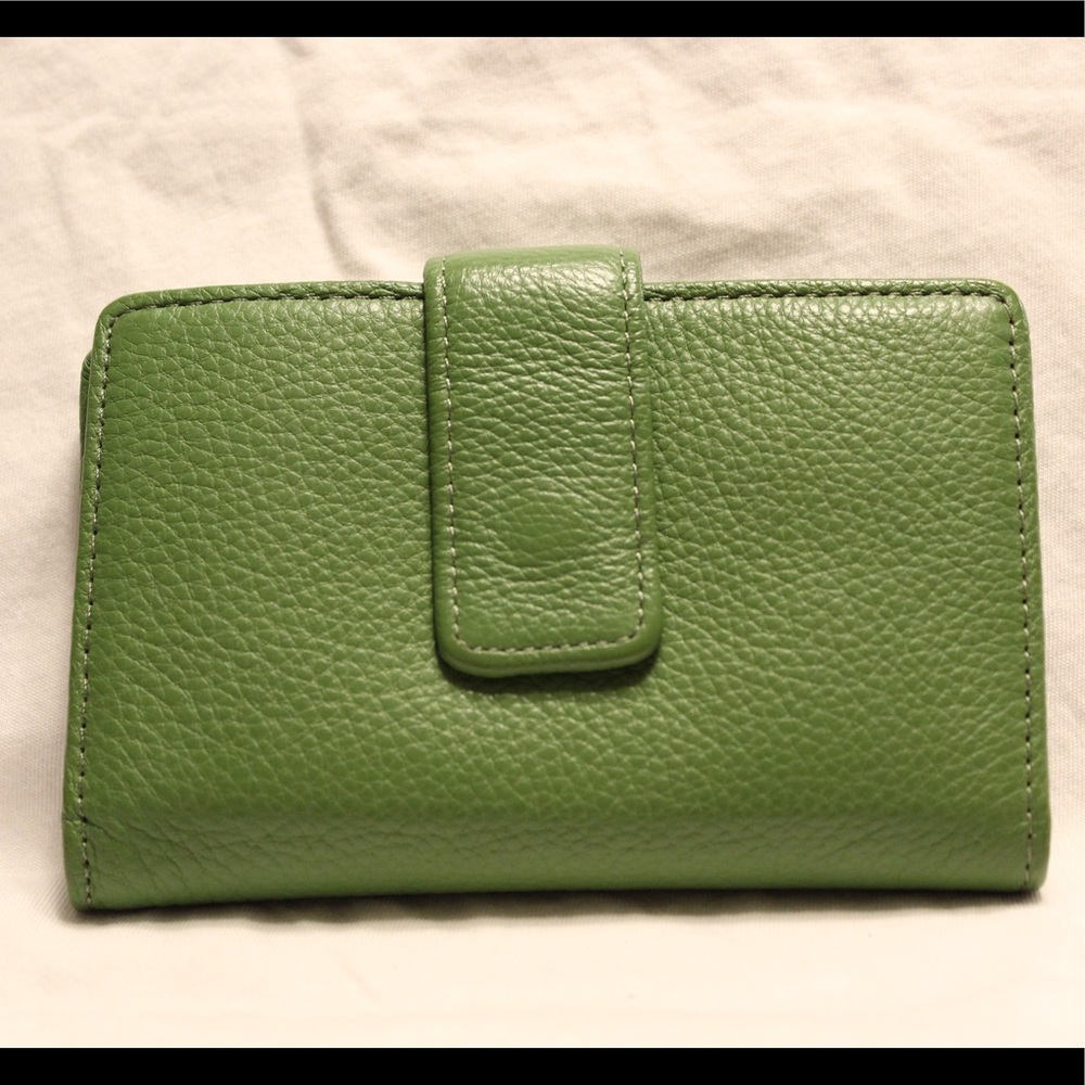 Green wallet